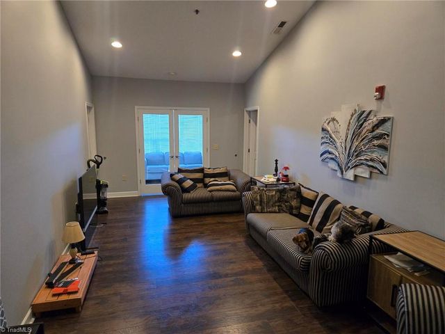 302 campus walk Trail 300, Elon, NC 27244