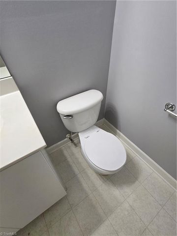 302 campus walk Trail 300, Elon, NC 27244