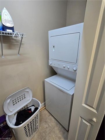 302 campus walk Trail 300, Elon, NC 27244