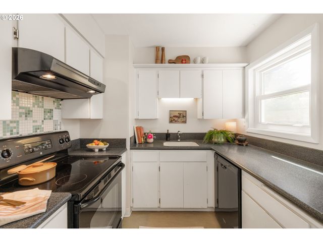 2919 Se 76TH Ave, Portland, OR 97206