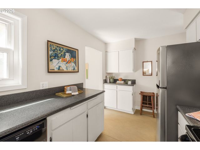 2919 Se 76TH Ave, Portland, OR 97206