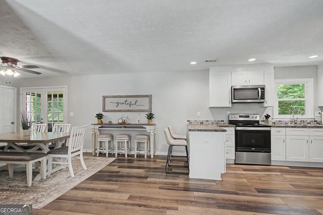 27 Lynhaven Drive, Newnan, GA 30263