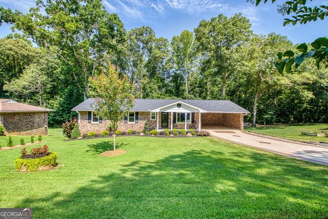 27 Lynhaven Drive, Newnan, GA 30263