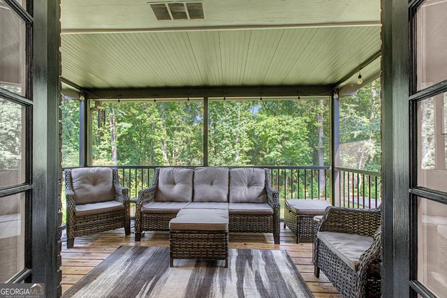 27 Lynhaven Drive, Newnan, GA 30263