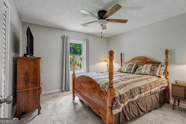 27 Lynhaven Drive, Newnan, GA 30263