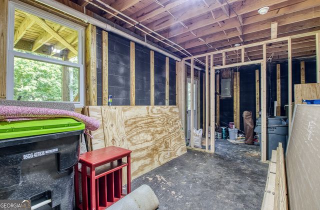 27 Lynhaven Drive, Newnan, GA 30263