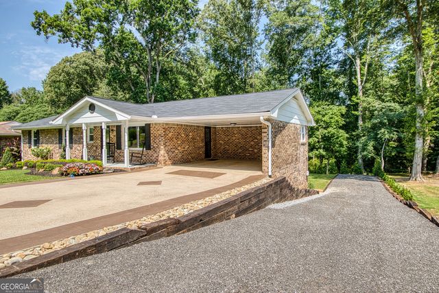 27 Lynhaven Drive, Newnan, GA 30263