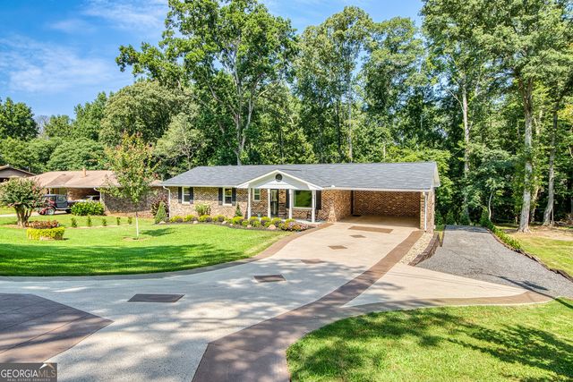 27 Lynhaven Drive, Newnan, GA 30263