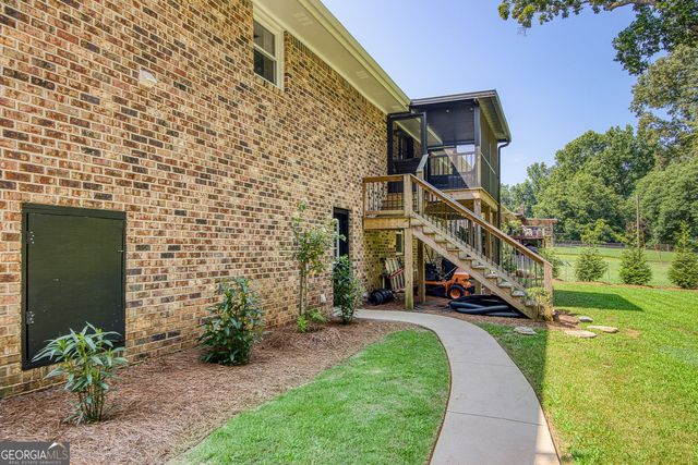 27 Lynhaven Drive, Newnan, GA 30263