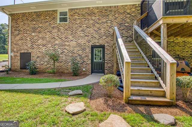 27 Lynhaven Drive, Newnan, GA 30263