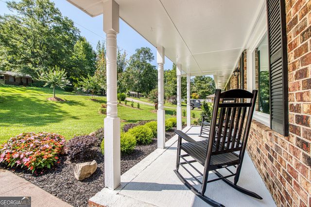 27 Lynhaven Drive, Newnan, GA 30263