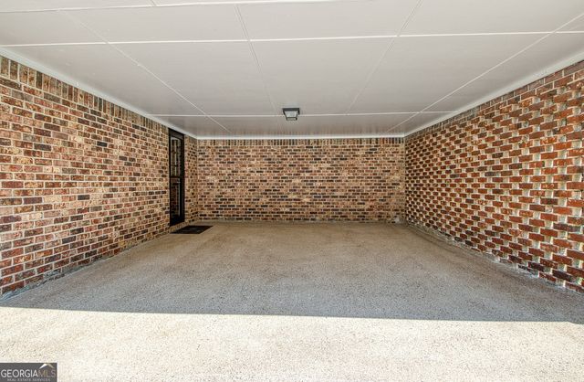 27 Lynhaven Drive, Newnan, GA 30263