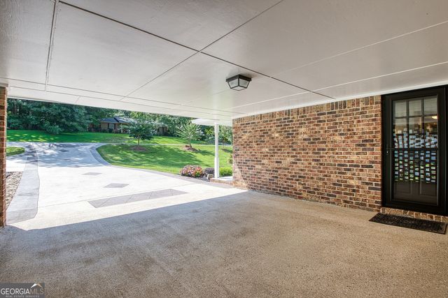 27 Lynhaven Drive, Newnan, GA 30263