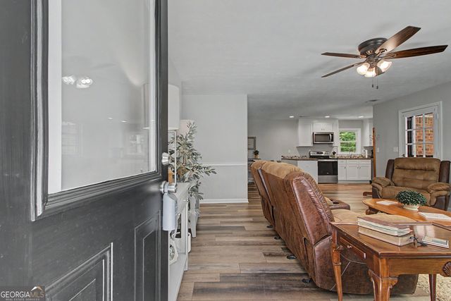 27 Lynhaven Drive, Newnan, GA 30263