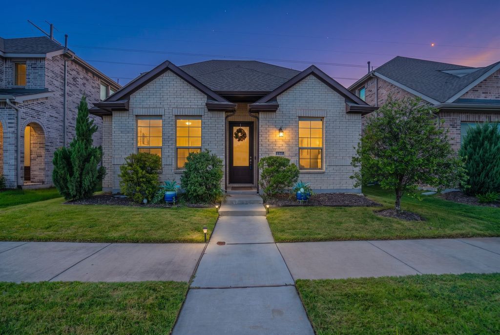 12345 Hulson Trail, Fort Worth, TX 76052 — exterior