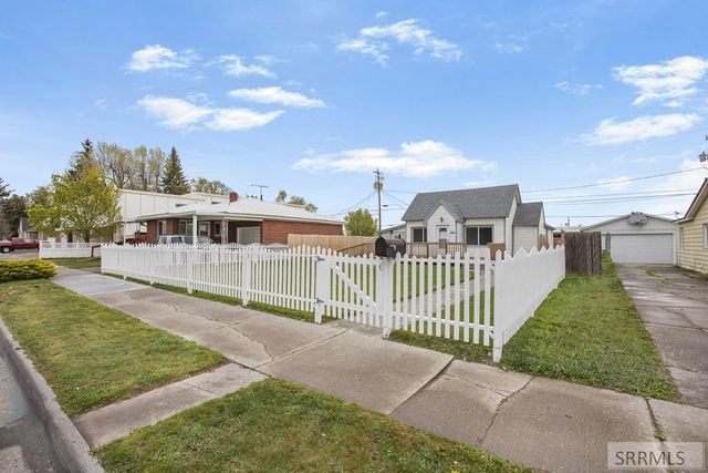 522 Gladstone Street, Idaho Falls, ID 83401