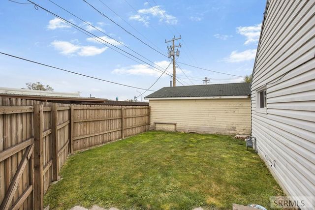 522 Gladstone Street, Idaho Falls, ID 83401
