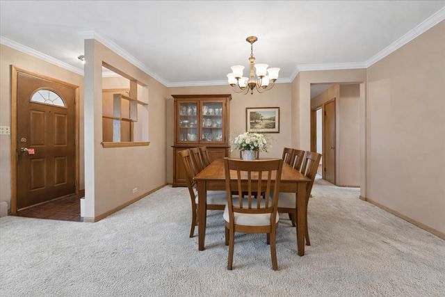 307 N Patton Avenue, Arlington Heights, IL 60005