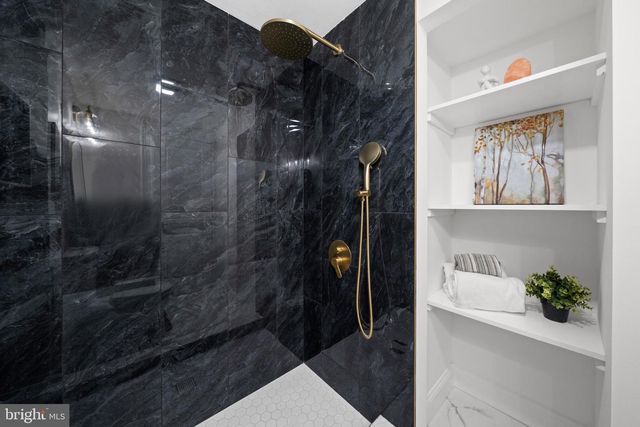 12 DUNSINANE DR, New Castle, DE 19720