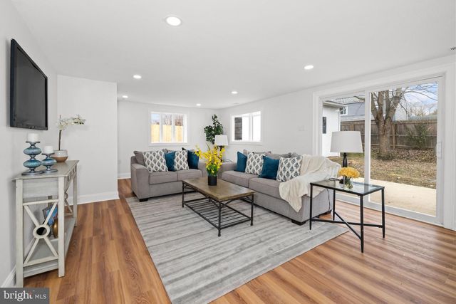 12 DUNSINANE DR, New Castle, DE 19720