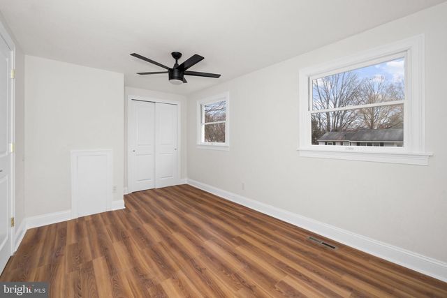 12 DUNSINANE DR, New Castle, DE 19720