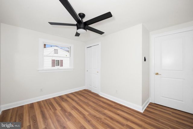 12 DUNSINANE DR, New Castle, DE 19720