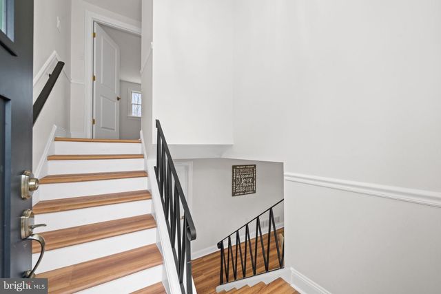 12 DUNSINANE DR, New Castle, DE 19720