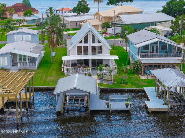200 SPORTSMAN Drive, Welaka, FL 32193