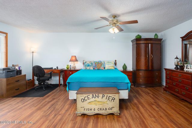 200 SPORTSMAN Drive, Welaka, FL 32193