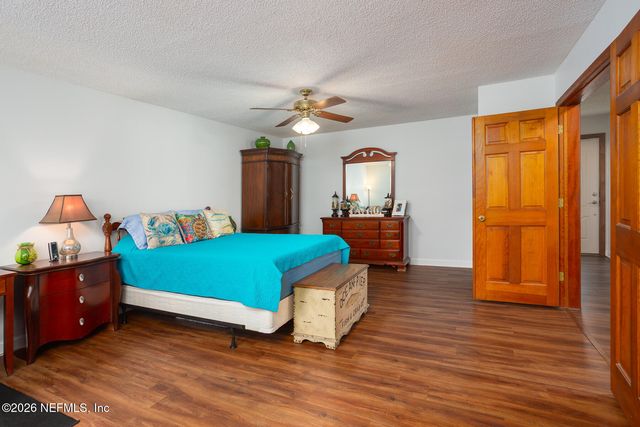 200 SPORTSMAN Drive, Welaka, FL 32193