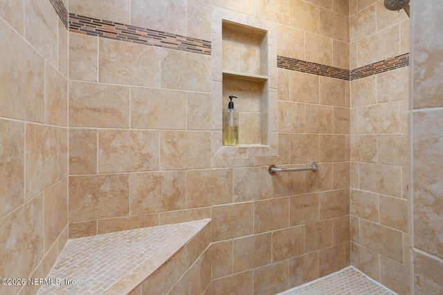 200 SPORTSMAN Drive, Welaka, FL 32193