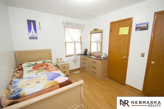 2808 NW 7th Street, Lincoln, NE 68521