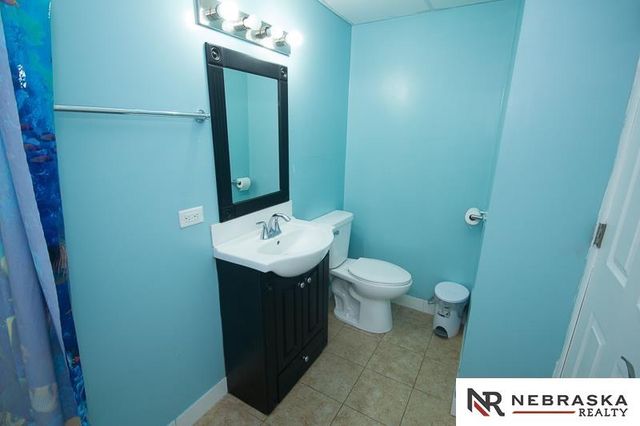 2808 NW 7th Street, Lincoln, NE 68521