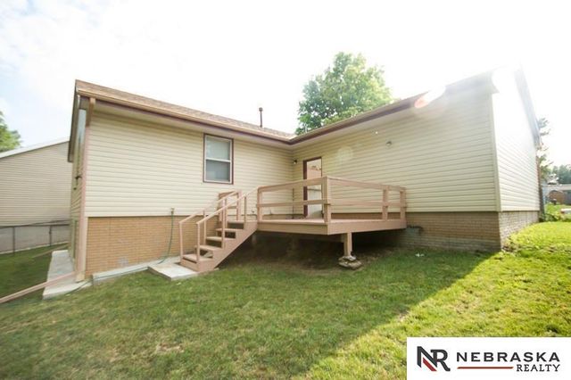 2808 NW 7th Street, Lincoln, NE 68521