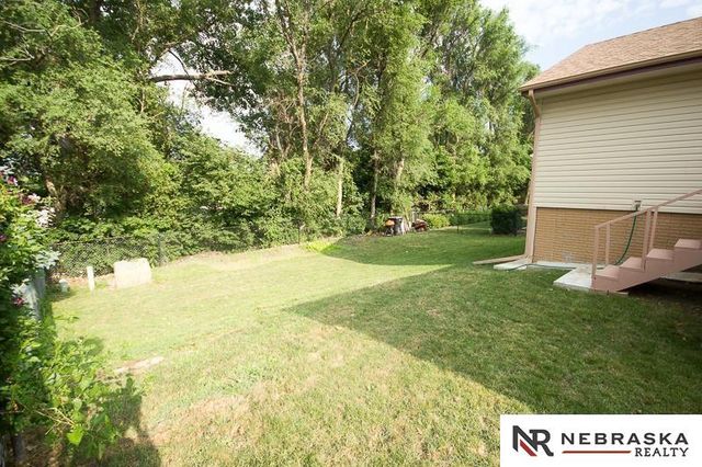 2808 NW 7th Street, Lincoln, NE 68521