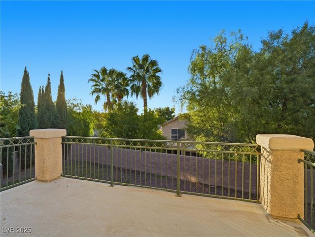 2402 Stansbury Court, Henderson, NV 89052