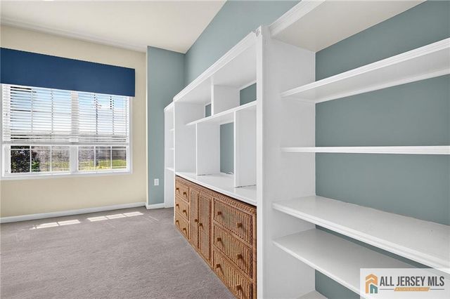 15 Monarch Road, Monroe, NJ 08831