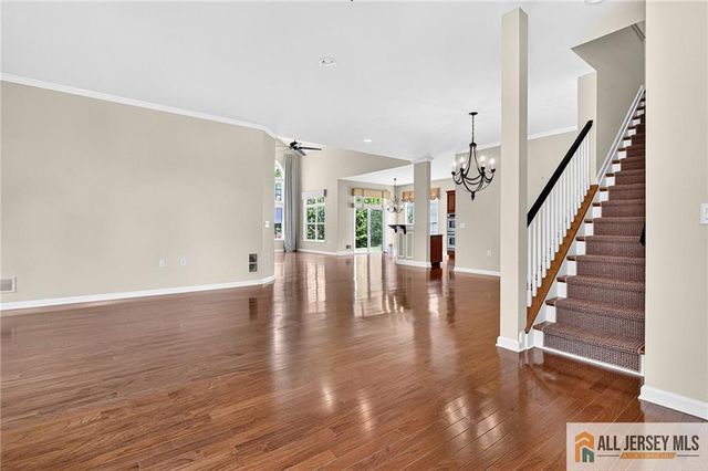 15 Monarch Road, Monroe, NJ 08831