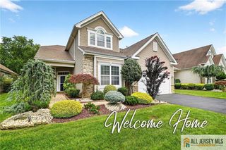 15 Monarch Road, Monroe, NJ 08831