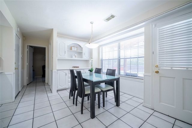 919 Green Hills Road, Duncanville, TX 75137