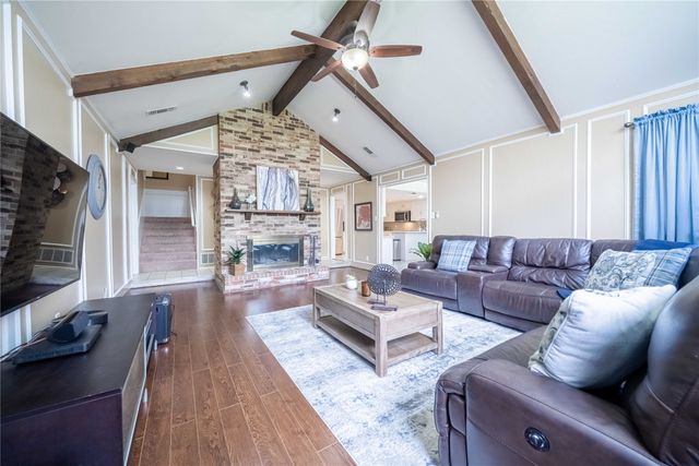 919 Green Hills Road, Duncanville, TX 75137