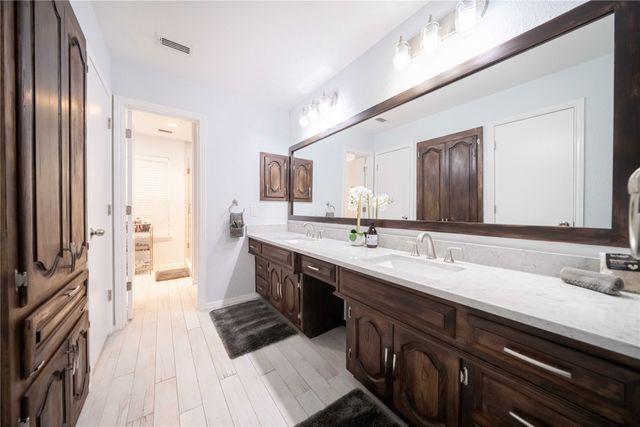 919 Green Hills Road, Duncanville, TX 75137