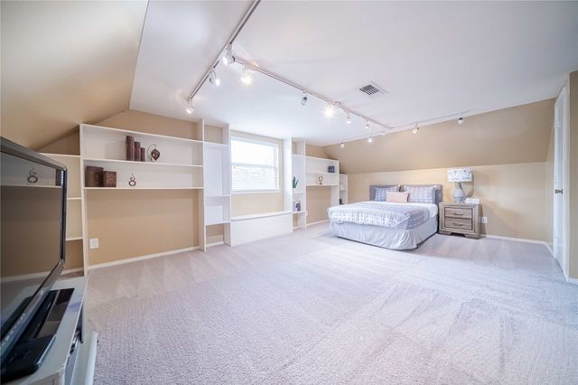 919 Green Hills Road, Duncanville, TX 75137