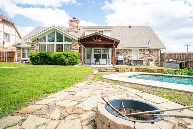 919 Green Hills Road, Duncanville, TX 75137