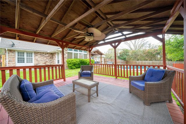 919 Green Hills Road, Duncanville, TX 75137