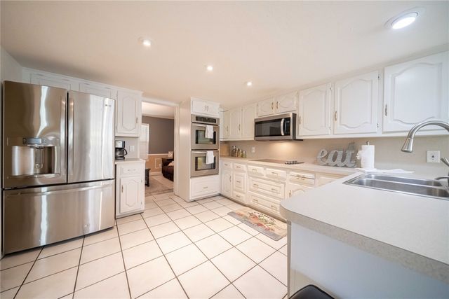 919 Green Hills Road, Duncanville, TX 75137