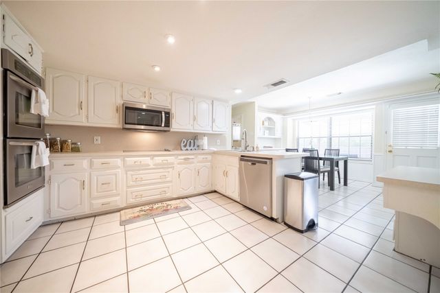 919 Green Hills Road, Duncanville, TX 75137