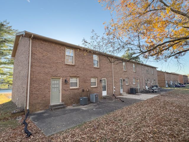 810 Golfview Place, Clarksville, TN 37043