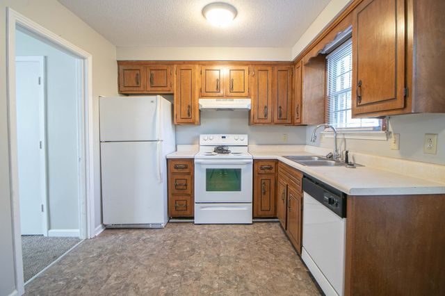 810 Golfview Place, Clarksville, TN 37043