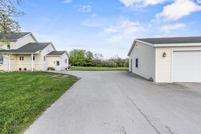 4909 County Road K, Oshkosh, WI 54904